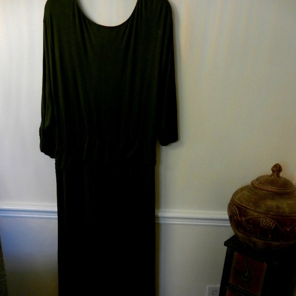 KIYONNA Queen GREEN 3/4 SLEEVE  RUCHED DRESS